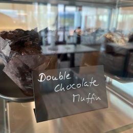 Muffins und vieles mehr in der Kuchentheke